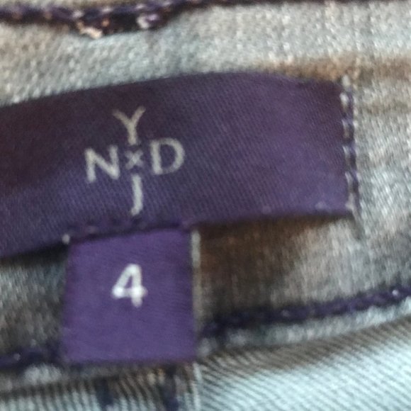 NYDJ Zip Up Ankle Cut Lift Tuck Jeans - Picture 4 of 5